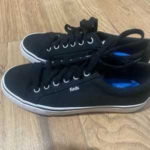 Woman’s keds lace up sneaker dream foam. ONLY WORN A FEW TIMES!!!